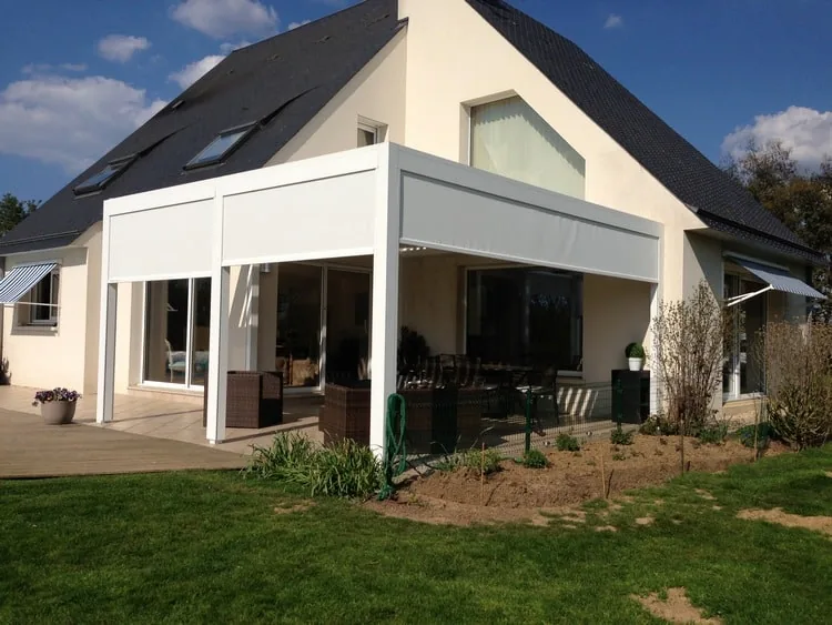Aménagement d'une pergola Brustor à Maisons-Laffitte