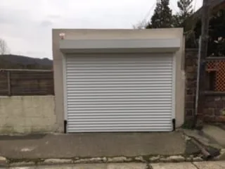 Installation d’une porte de garage enroulable  à Saint-Cyr-l’École